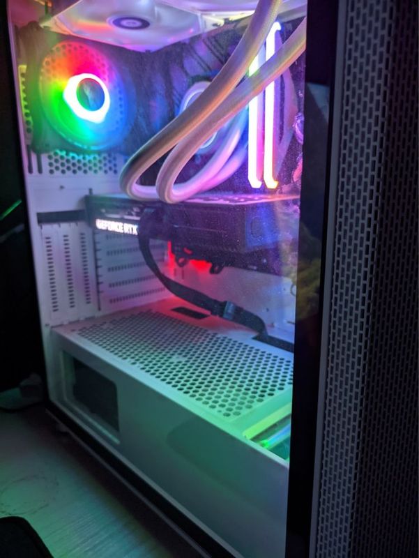 Продам игровой компьютер Продам игровой компьютер