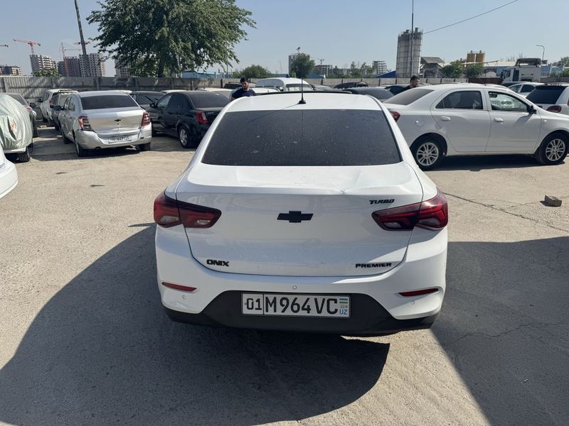 Продаётся Onix Premier 2 Продаётся Onix Premier 2