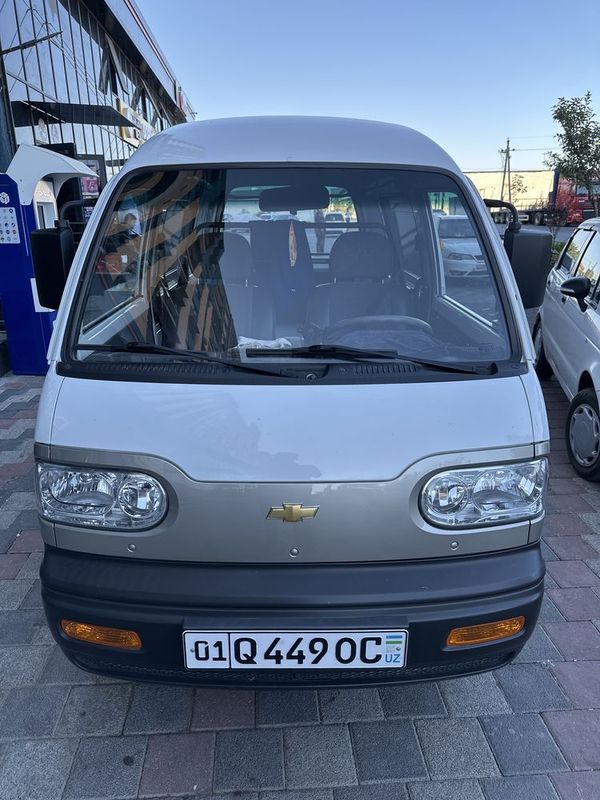 Damas Van ideal holatda Damas Van ideal holatda