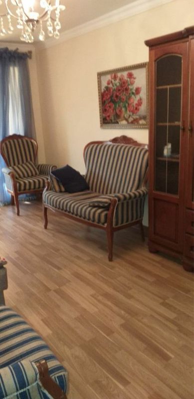 Сдаю квартиру Мирзо Улугбекском районе Метро БИЙ 3/2/4 Евроремонт 700$