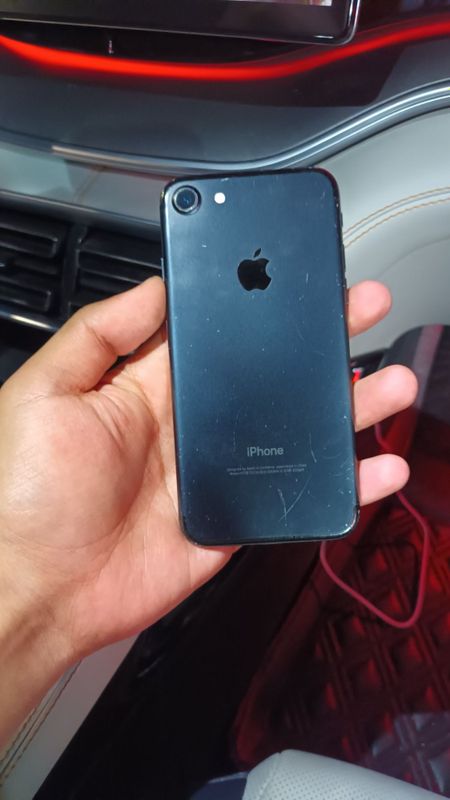 Iphone 7 32gb sotiladi Iphone 7 32gb sotiladi