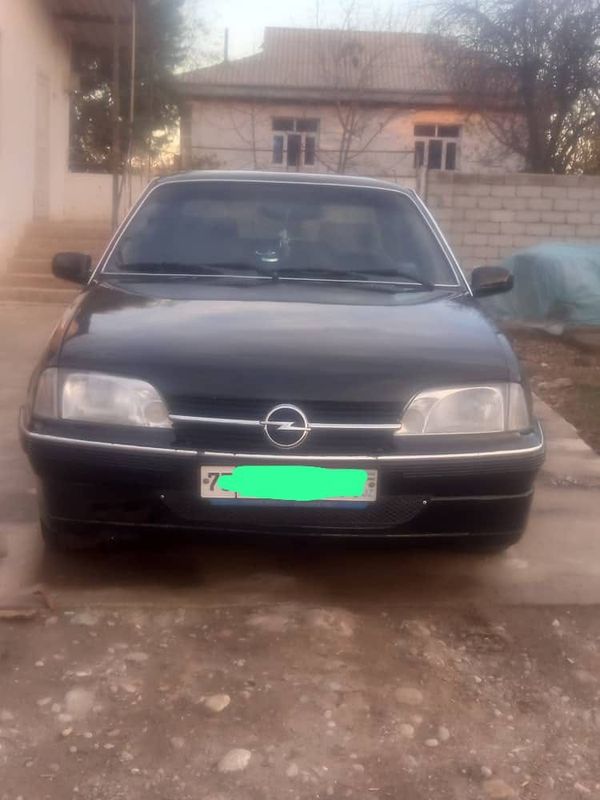 Opel Record Cherniy