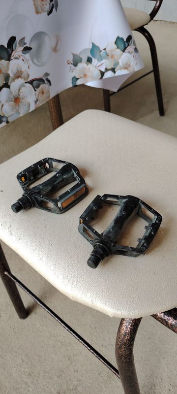 velosiped pedal sotiladi