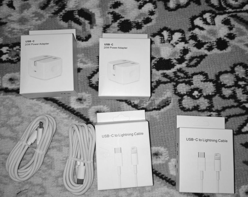 iPhone Zaryadka Original 3pin Orginal iPhone Zaryadka Original 3pin Orginal