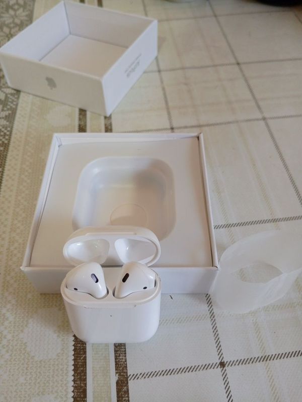 AirPods Wireiess Charging Case AirPods Wireiess Charging Case