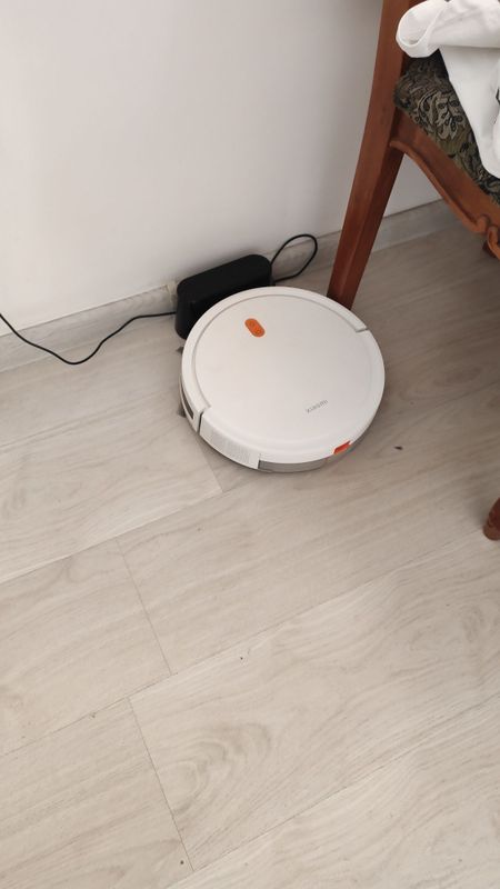 Продается робот-пылесос Xiaomi **Продается робот-пыле Xiaomi — ваш нов