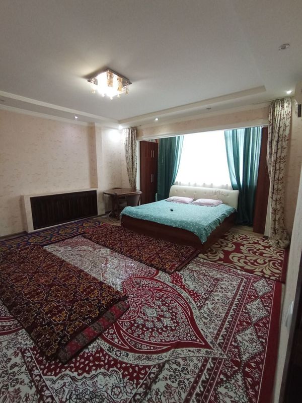 Ойбек метро 1-комнат 2-этаж 4-этажка Ойбек метро 1-комнат 2-этаж 4-этажка