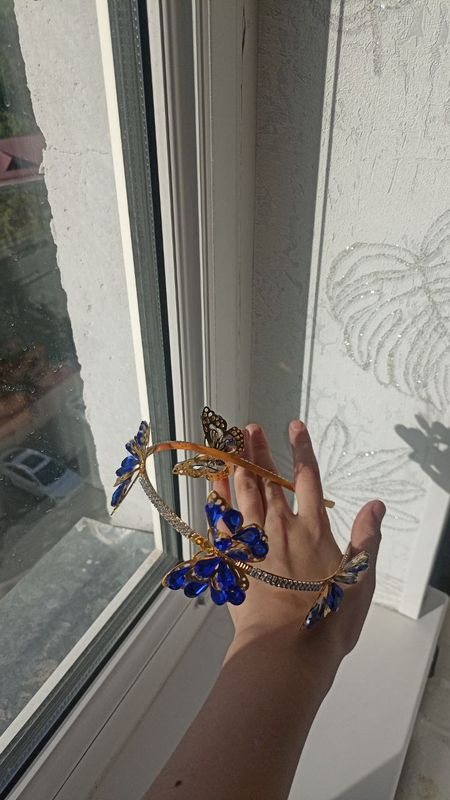Kapalakli diadema har-xil rangda Kapalakli diadema har-xil rangda