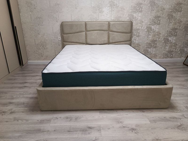 EXCLUSIVE MATRAS