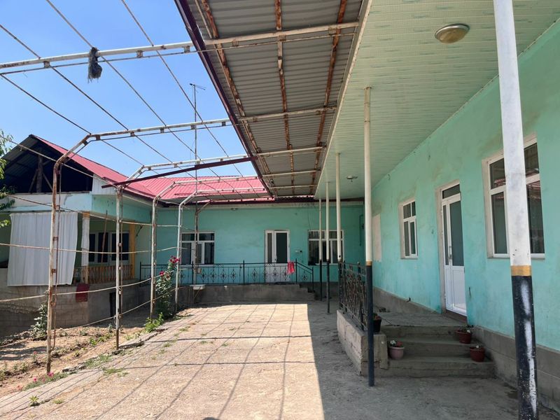 Уй сотилади 14сотик 12м × 14м Юкоричирчикский район Жамбыл овул Қангл