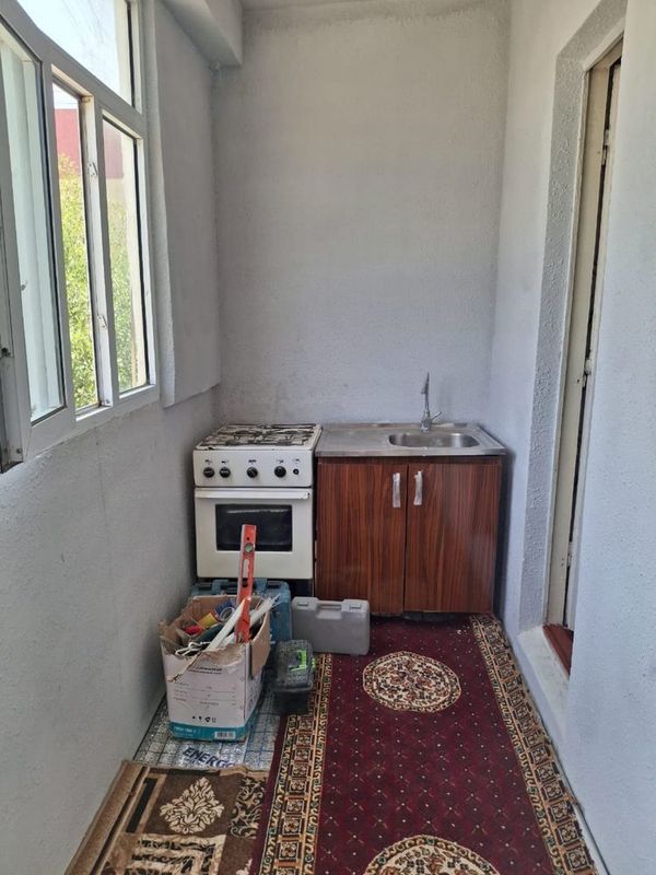 Kivartira 5 da 13 chi maktab yonida Kivartira 5 da 13 chi maktab yonida