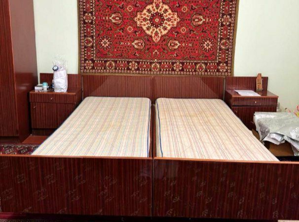 Spalniy kravat крават спальни Spalniy kravat крават спальни