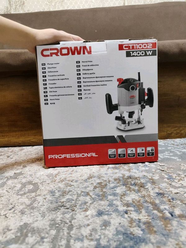 Фрезер CROWN CT11002