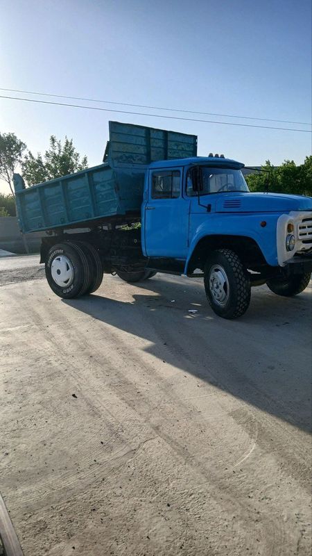 Zil sotiladi 1987 yili metanga ruxsati bor Zil sotiladi 1987 yili metanga ruxsati bor