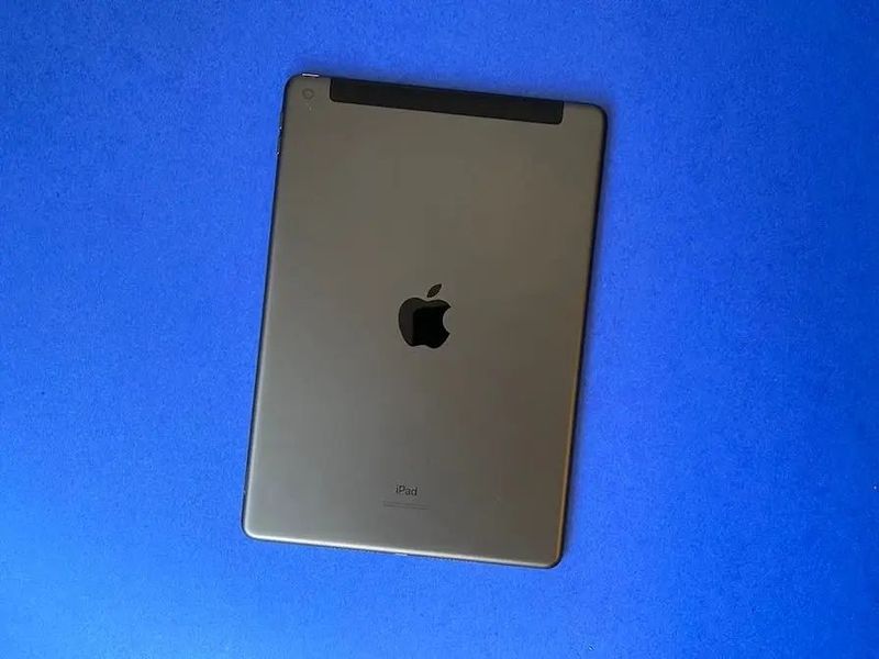 Prodam idyal ipad 8 128GB Prodam idyal ipad 8 128GB