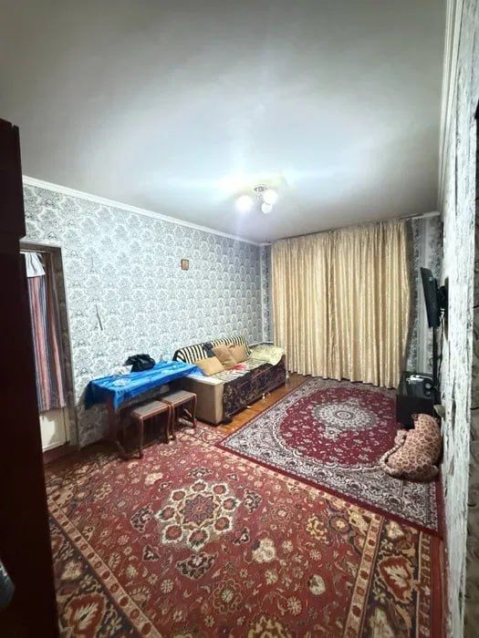 Продается 1 ком квартира Фархадские базар Продается 1 ком квартира Фархадские базар