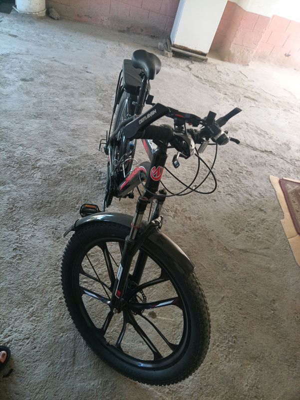 Velosiped sotiladi yangi hamma narsasi bor Velosiped sotiladi yangi hamma narsasi bor