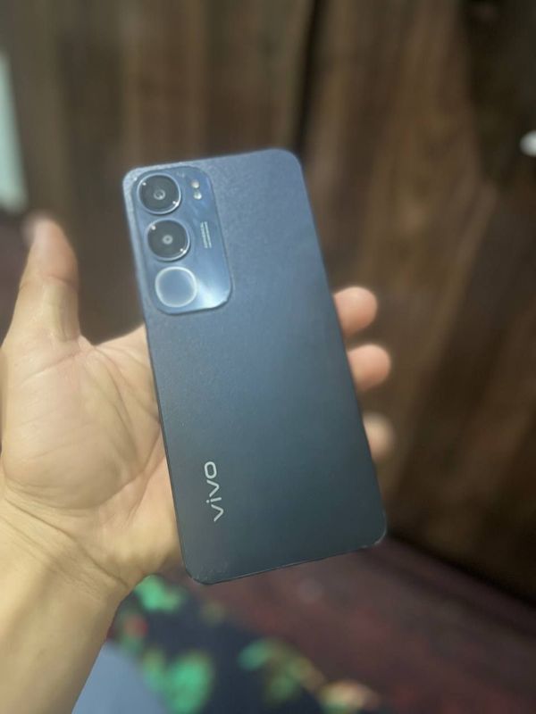 Vivo Y 19 S sotiladi Vivo Y 19 S sotiladi