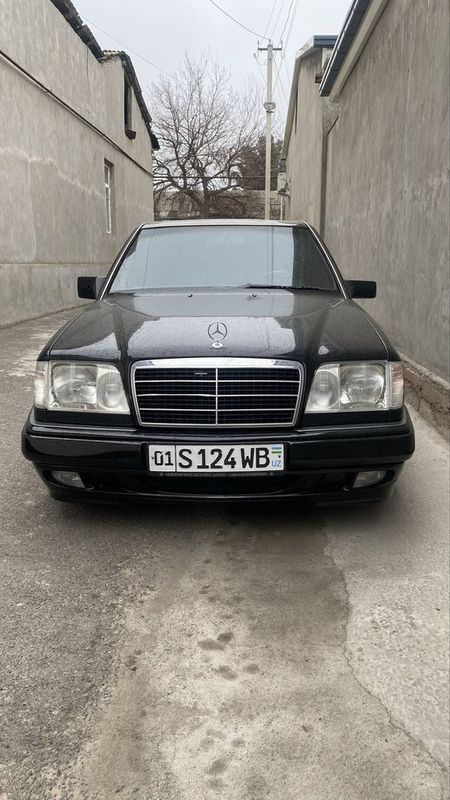 Mercedes-Benz W124