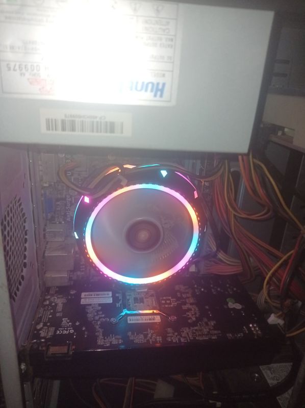 Igravoy DDR3 core i3 srochna sotladi Igravoy DDR3 core i3 srochna sotladi