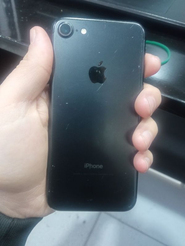 iPhone 7 xolati yaxwi