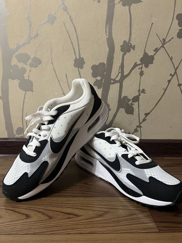 Nike Air Max Solo (White Black)