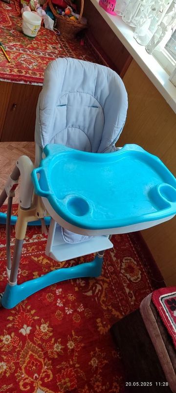 Детский столик для кормления Детский столик для кормления