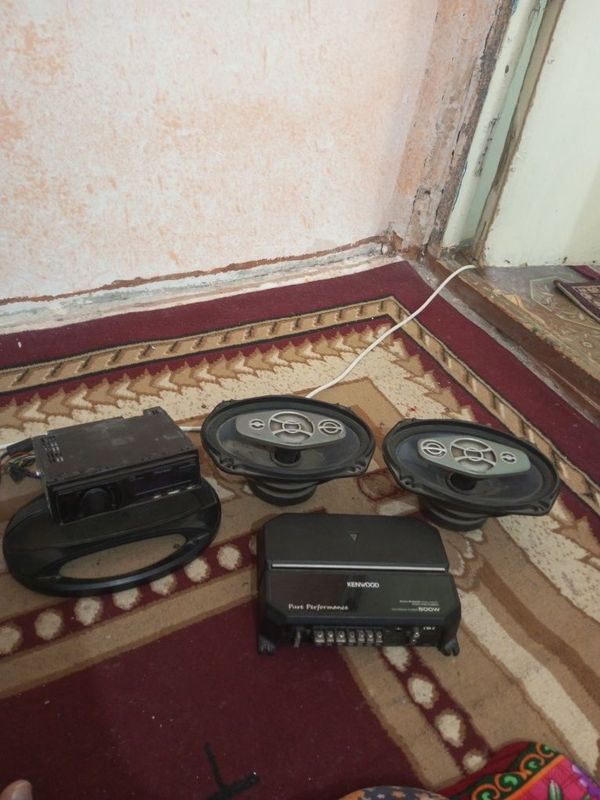 Komplekt moshinda turgan sotiladi holati yaxshi Komplekt moshinda turgan sotiladi holati yaxshi