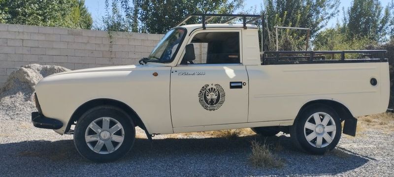 Pikap sotiladi YL 92 gazga ruhsati bor faqat nahtga sotiladi