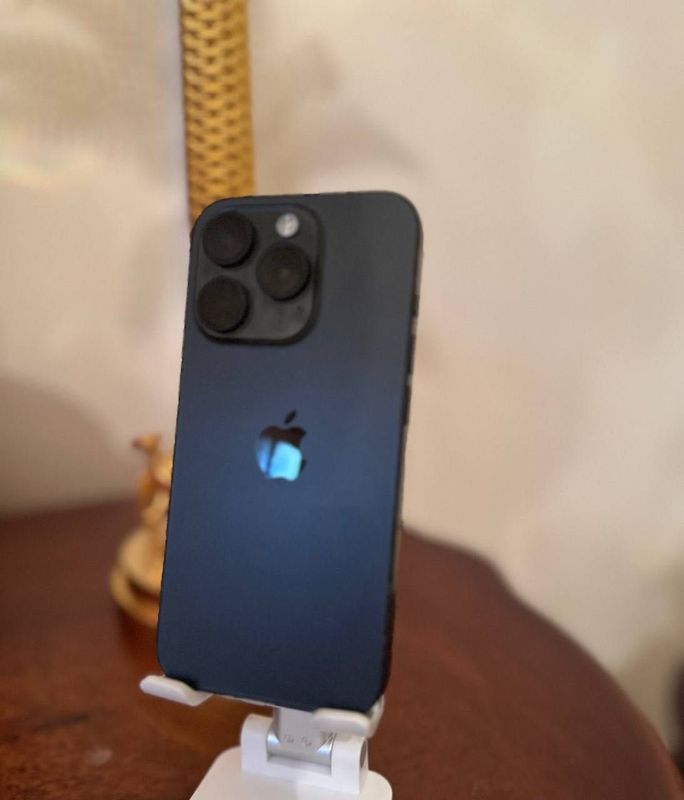 Продается iPhone 15 pro