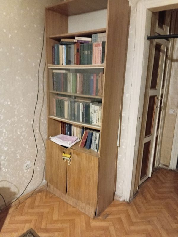 Отдам даром, книжный шкаф! Отдам даром, книжный шкаф!