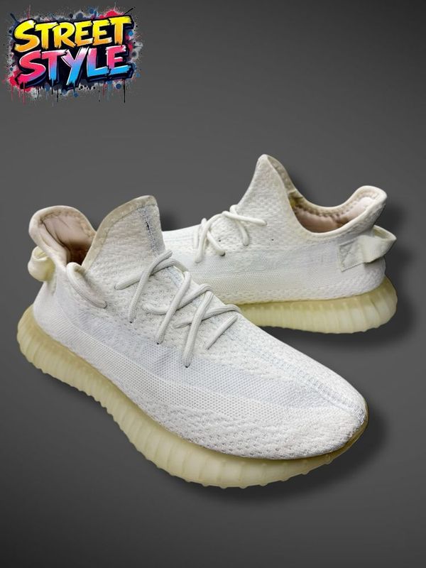 Кроссовки Adidas Yeezy 40-43 Кроссовки Adidas Yeezy 40-43