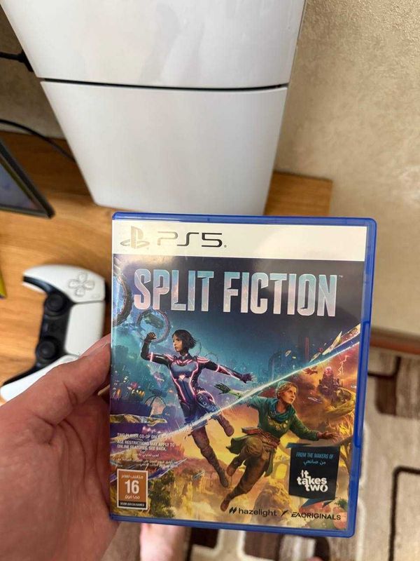 Продам свою игру на PS5 Split Fiction Продам свою игру на PS5 Split Fiction