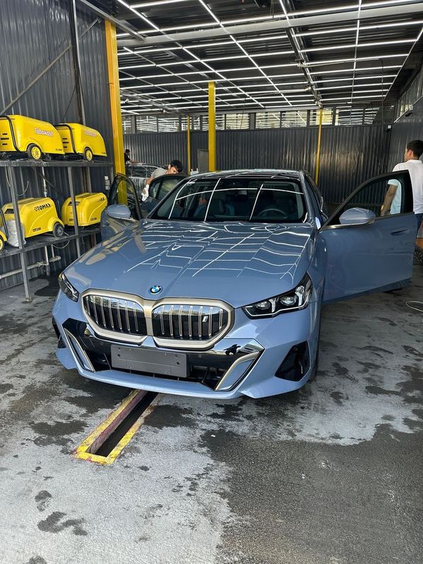 Продаю bmw i5 e drive 35long