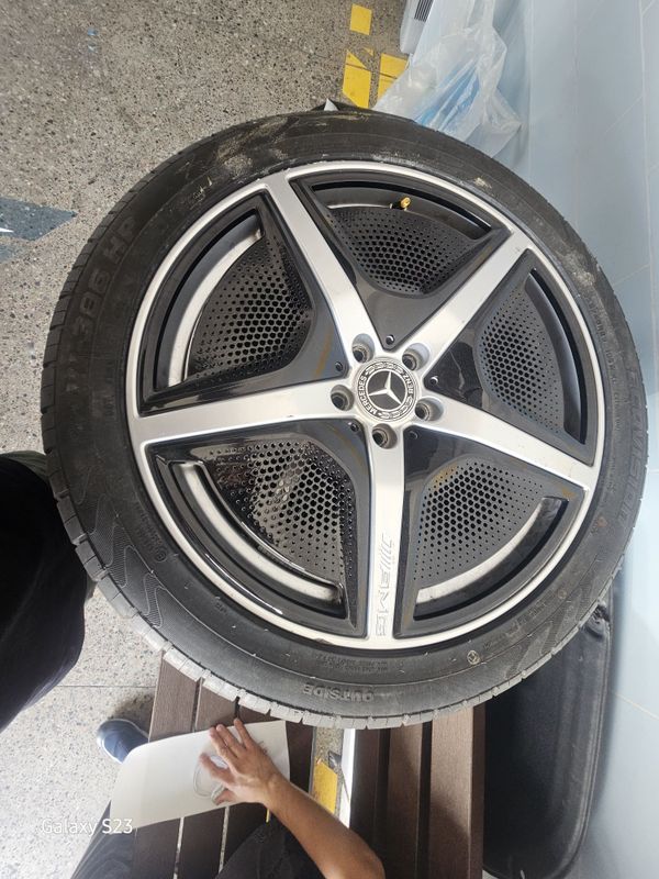 Mercedes bens eqe 350 diskasi