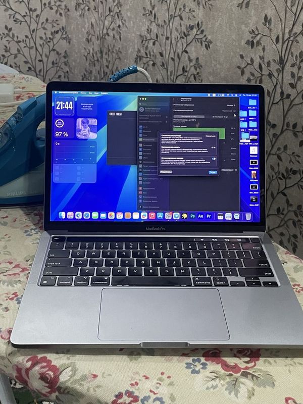 Macbook M1 13.3 8/256 Macbook M1 13.3 8/256