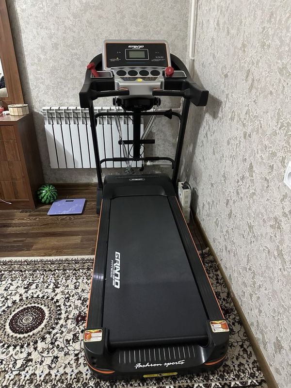 Yuguradingan begavoy ayollar va erkaklar uchun Yuguradingan begavoy ayollar va erkaklar uchun