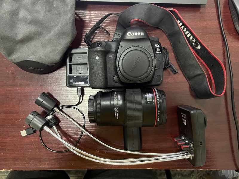 Фотоаппарат canon eos 5d mark IV, макро объектив Canon Фотоаппарат canon eos 5d mark IV, макро объектив Canon