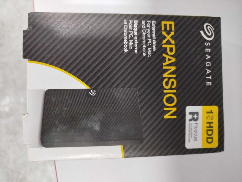 Внешний хард жесткий диск Seagate Expansion 1TB hard HDD NEW Внешний хард жесткий диск Seagate Expansion 1TB hard HDD NEW