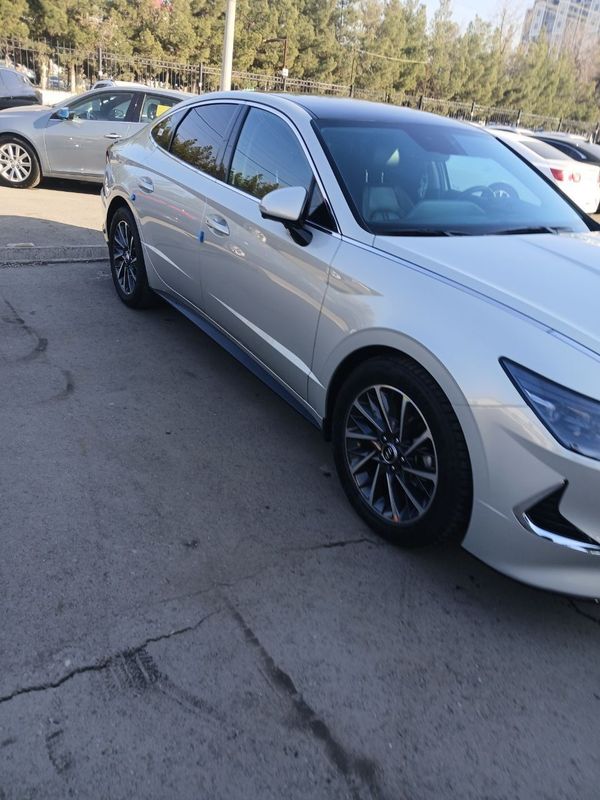 Hyundai sonata сотилади