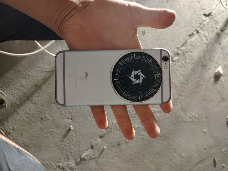 Iphone 6c srochna sotiladi