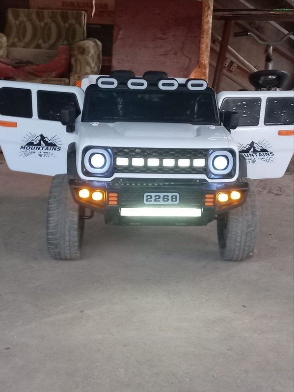 Bolalar moshinasi sotiladi Bolalar moshinasi sotiladi