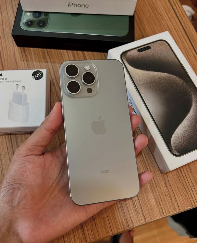 iPhone 15Max Natural Titanium 256gb 100% Radnoy Full Komplekt iPhone 15Max Natural Titanium 256gb 100% Radnoy Full Komplekt