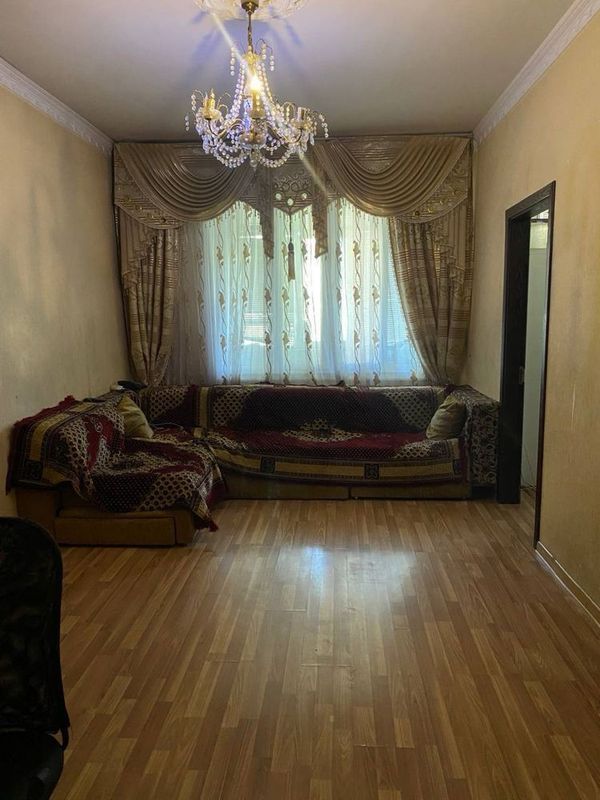 Срочно продается 3 комнатная квартира Юнусабад 8 , Биллюр кафе Срочно продается 3 комнатная квартира Юнусабад 8 , Биллюр кафе