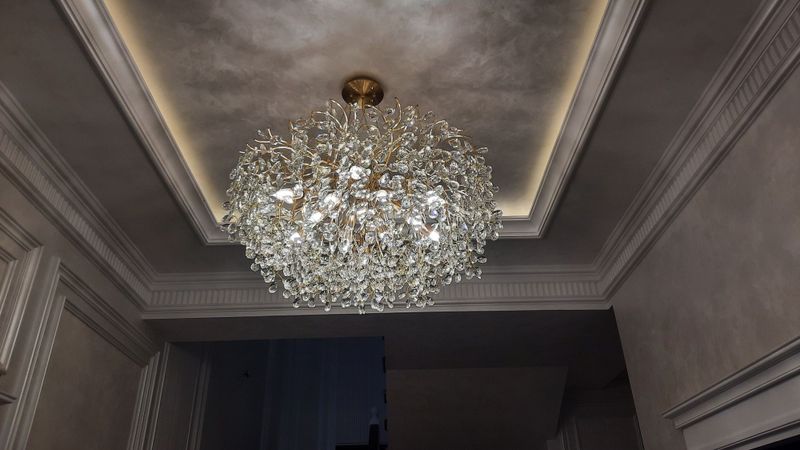 Lyustra Qandillar yegish ornatish xizmati JT Lux Lighting