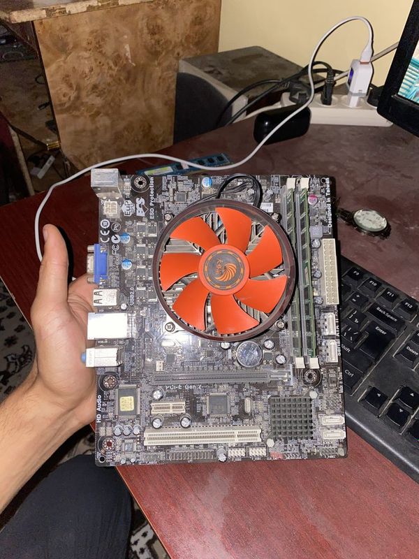 Компьютер комплект: H61 + i3 2120 + GT 440 4GB + 8GB RAM + 450W бонус Компьютер комплект: H61 + i3 2120 + GT 440 4GB + 8GB RAM + 450W бонус