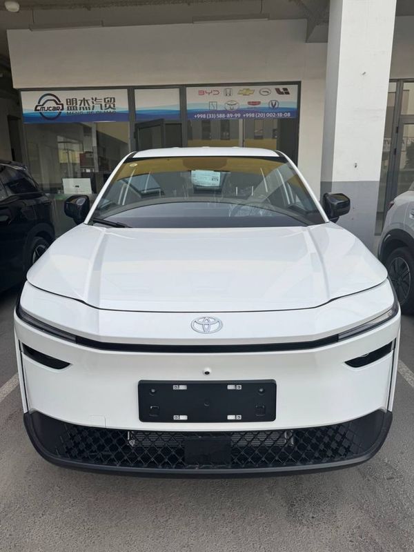 Tayota Bz3 x elektr 2025