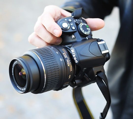 Фотоаппарат Nikon D3100 Фотоаппарат Nikon D3100