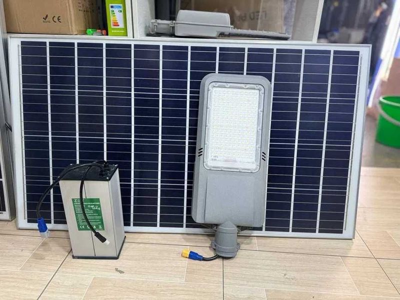 солнечный светодиодный прожектор 100W солнечный светодиодный прожектор 100W