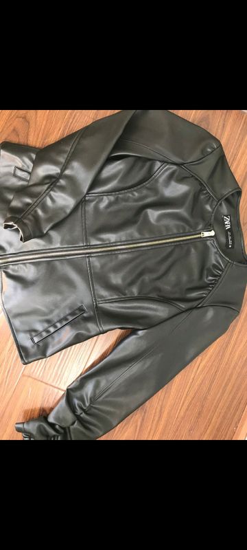 Кожаный пиджак ZARA Кожаный пиджак ZARA